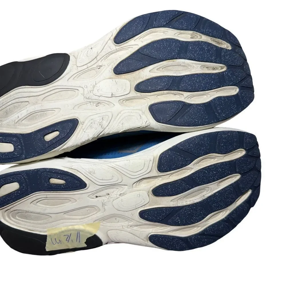 New Balance 880 Men's Blue and White Athletic Shoes size 11.5